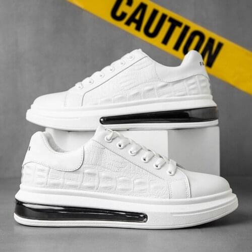 2021 Spring New Mens White Shoes Crocodile Pattern Thick Bottom Shoes Trend Air Cushion Mens Shoes