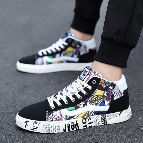 2021Fashion Sneakers For Men Classic Graffiti Lace-up High Style Spring Autumn Vulcanized Flat With Camouflage Casual Shoes Men