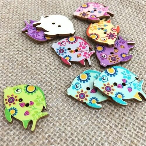 50pcs 2 Holes mixed cute fish Wooden Buttons DIY Clothing Accessories 7NK239