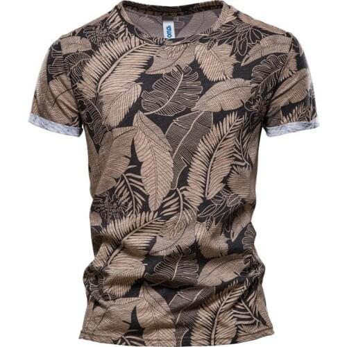 New Casual 100% Cotton Men T-shirt Summer Slim Fit Short Sleeve Japanese Fresh Beach Tshirt For Male floral Print Sports Top