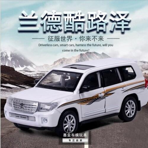 1: 24 Simulation Toyota Land Cruiser Alloy Car Model Childrens Sound and Light Toy Car Birthday Gift for New Year