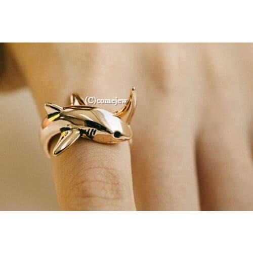 Wholesale New Trendy Dolphins Rings Gold Silver Color Shark Promise Rings For Women Girl World Of Warcraft Aros Overwatch