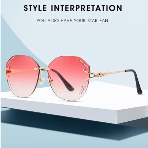 2020New frameless Irregular Personality fashion sunglasses European and American red openwork diamond ladies sunglasses UV400