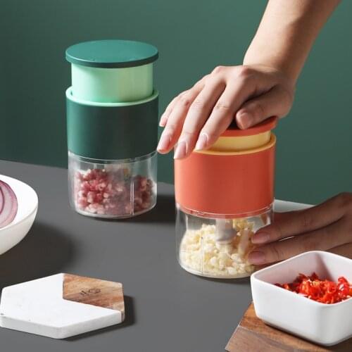 Manually press the garlic masher kitchen artifact to facilitate the cleaning of complementary food garlic masher kitchen gadgets