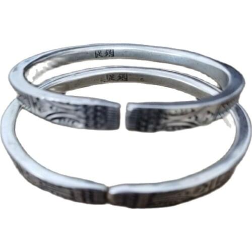 Chinese Old Tibet Silver Carving A pair of old Tibetan Silver Bracelets