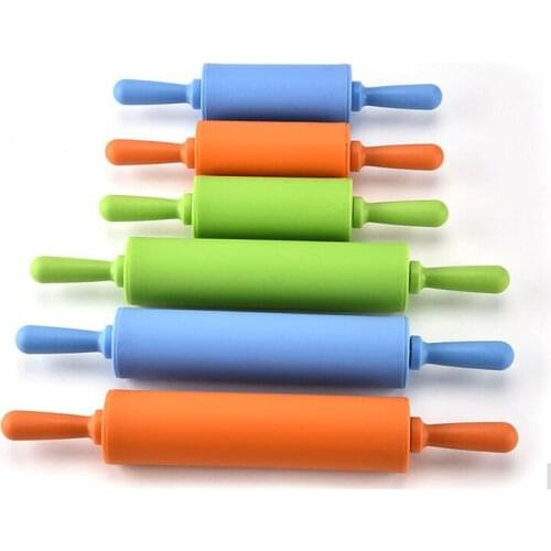 1Pcs DIY pin children Fondant Cake decorated cake roll dough baking process of cooking tools / color random delivery