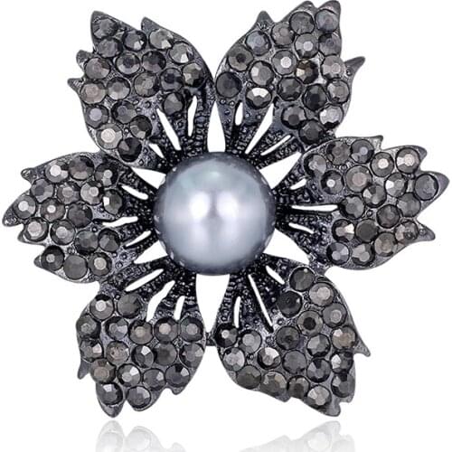 Harong Rhinestone Black Flower Pins Pearl Brooches Pendant Vintage Exquisite Jewelry Alloy Enamel Pin for Women Party Costume