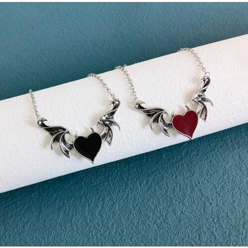 Lost Lady Creative Heart Necklace PopularFashion Temperament Lady Flying Heart Necklace Light Luxury Alloy Sweater Chain Jewelry