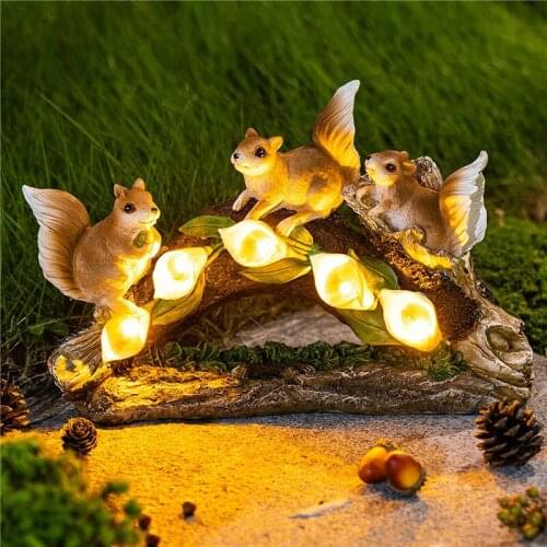 Solar Garden Statue Squirrel Figurines, 3 Squirrels Resin Sculpture with 5 Cute Calla Lily Lights Patio Yard Art, Lawn Ornaments