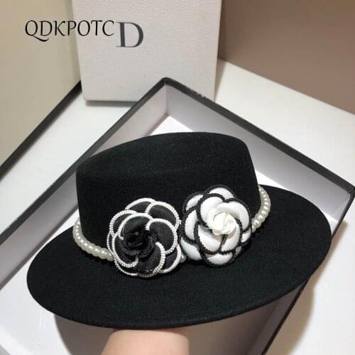 2021 Hat New 100% Wool Handwork Flower Pearl Fedoras Women Fashion French Autumn Winter Elegant High-end Flat Top Cap QDKPOTC