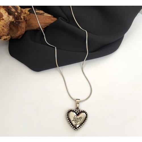 Cold Style Necklace Retro Do Old Minority Design Sense Choker Letter Love Pendant Personality Collarbone Chain Women Jewelry