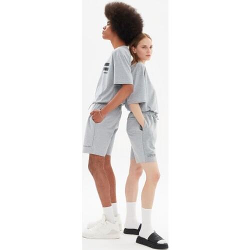 Trendyol Unisex Regular Fit Shorts & Bermuda TMNSS21SR0637