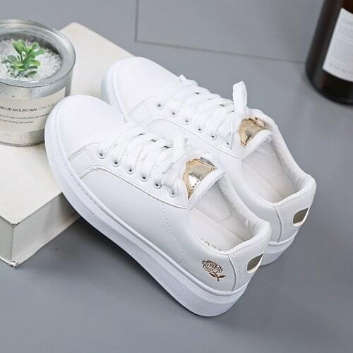 2021 Women Casual Shoes New Spring Women Shoes Fashion Embroidered White Sneakers Breathable Flower Lace-up Women Sneakers PU