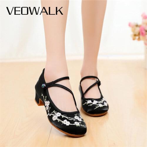 Veowalk Women Cotton 4cm Block Heels Shoes Vintage Flower Embroidered Ladies Casual Pumps Ankle Strap Chinese Dress High Heels