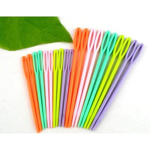 1 Set 2 3/4\" Multicolor Plastic Sewing Needles For Crafts Clothing Shoes DIY Mixed Color Kniting Needles Cusp Crochet Hooks