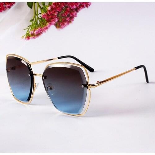 Women Sunglasses Fashion Metal Frameless Glasses Vintage American Style Gradient Lenses Luxury Designer Driving Decorative UV400