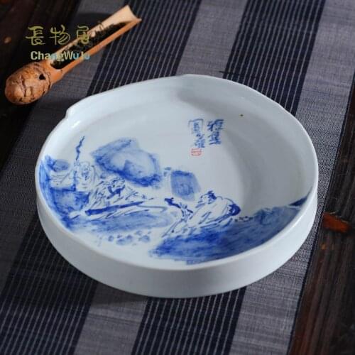 Changwuju in Jingdezhen the hand painted blue and white saucer painted by Tangshengyao being as home decoration