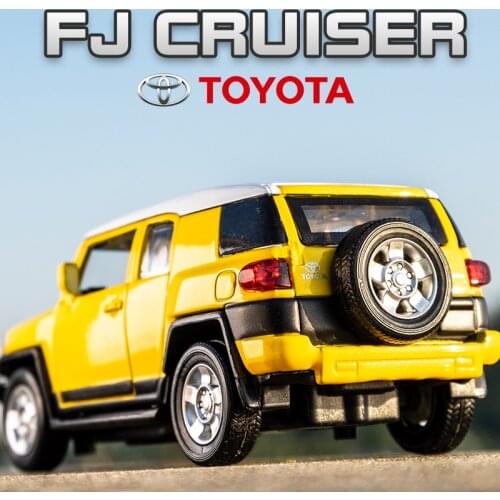 1:32 TOYOTA FJ CRUISER Alloy Car Model Diecasts & Toy Vehicles Toy Car Metal Collection Model High Simulation Toys For Children