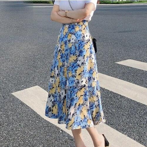 The new blue oil painting wind skirt womens summer broken flower skirt long pleated mini skirt Tie dye Natural WOMEN