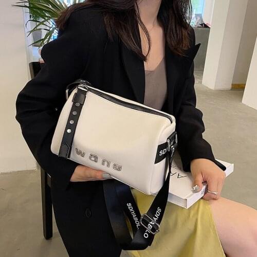 2021 new Korean fashion simple Versatile Single Shoulder Bag