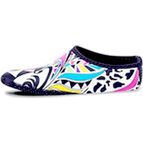 2021 Product High Quality Special Offer Snorkeling sock Swim Shoes Sandy Beach Sleeve Black Neutral Fluorescent Yellow Pink