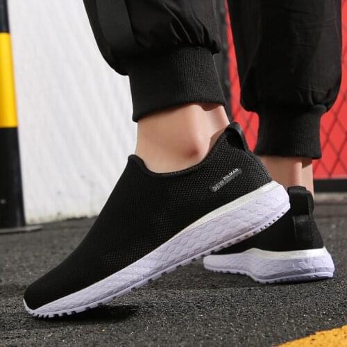 New Summer Lightweight Breathable Mesh Running Shoes Youthful Comfortable Fashion Trend Casual Shoes Mens Casual Sports Shoes