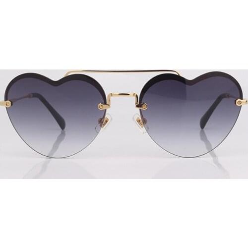 Heart frame women sunglasses gradient grey lenses fashion style