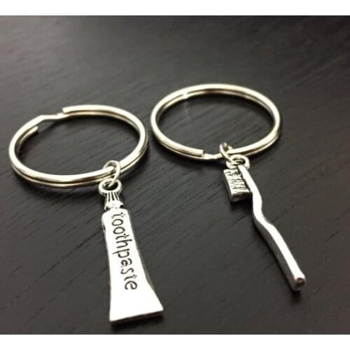 FREE SHIPPING BY DHL 100pairs/lot 2019 New Fashion Metal Tooth Paste and Toothbrush Keychains Toothpaste Keyrings Key Holders