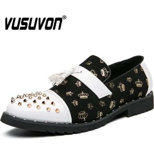 38-48 Men Loafers Spring Personality Patent Leather Casual Shoes High Quality Party Shoes Street Fashion Rivet Men Shoe