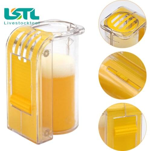 1Pcs Bee Queen Marker Bottle Bee Mark Cage Plastic One Handed Marking Catcher With Plunger Plush Garden Beekeeping Supplies