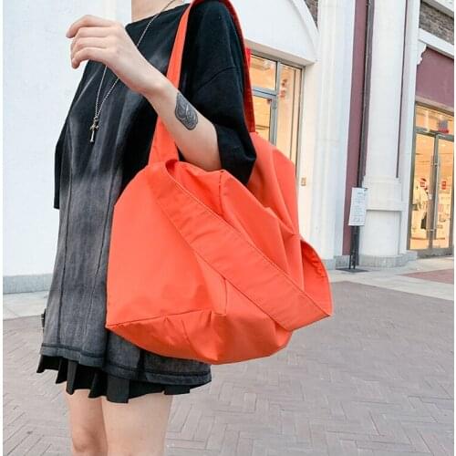 2021 Fashion Handbags Simple Nylon Fabric Shoulder Messenger Bag Ladies Large-Capacity Bags are Available For Men And Women