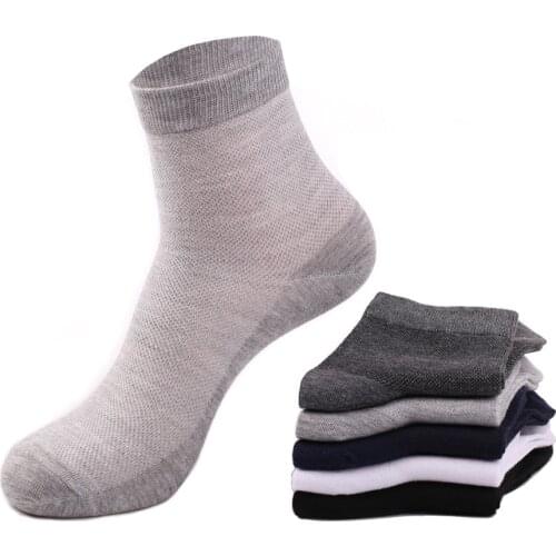 Quality Mens Spring Autumn Winter Cotton Socks Breathable Cool Deodorant Soft Business Casual New Solid 5 Colors Crew Meias Sock
