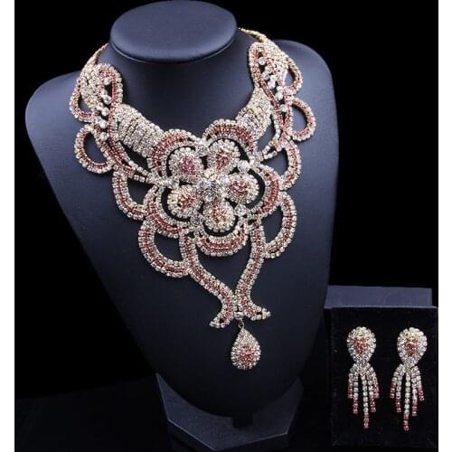 2018 Plated Crystal Jewelry Sets Bridal Wedding Party Necklace Earrings Rhinestone Pink color Delicate Jewelry for Women Gift