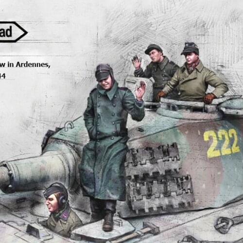 1/35 Tiger King Tank Soldier Set, 4 people, Resin Model Soldier GK, WWII military themes, Unassembled and unpainted kit