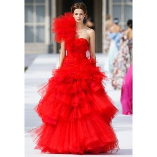 2019 Latest Fashion Show Runway One Shoulder Dress Mesh Red Long Dress Elegant Luxury Celebrity Evening Party Dresses Vestidos