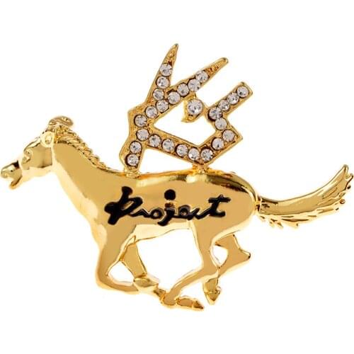 CINDY XIANG Vintage Gold Metal Running Horse Brooch Pins For Men Trendy Women Cute Animal Rhinestone Brooches Jewelry Gift 2021
