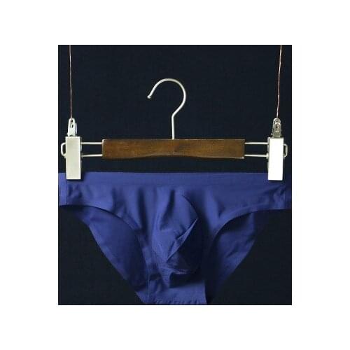 2018 new sexy Men Ultra-thin Underwear Mens Briefs Ice Silk Famous Solid Seamless Underwears Men Breathable Underwear