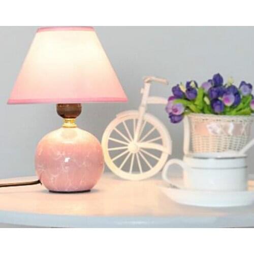 Nordic minimalist ceramic table lamp childrens room lamp little girl pink table lamp cute princess bedroom bedside lamp LB12126