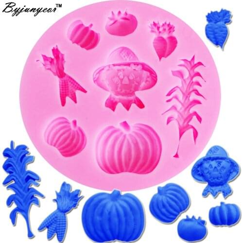 Epoxy UV Resin F1093 Pumpkin Scarecrow Carrot Silicone Fondant Mold,Resin Clay Chocolate Candy Cake Mould 9.5 x 1.2CM