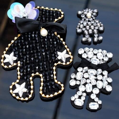 3D Handmade beaded strawberry medal Patches for clothing DIY sew on sequin rhinestone parches Beaded applique parches