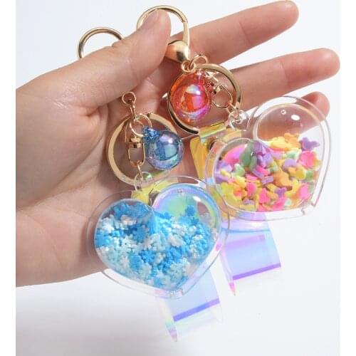 Lovely floating quicksand Acrylic heart Keychains moving Liquid keychain women charm bag car pendant keyring key holder gift