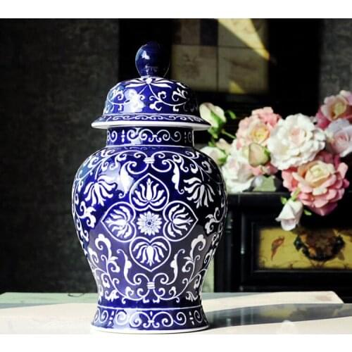 Blue And White Porcelain temple Jar With Cover Porcelain Vase Jingdezhen Ceramic European Home Decoration ceramic Ginger jar