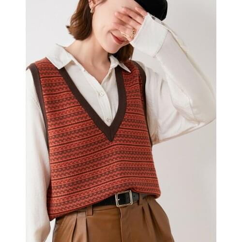 GCAROL Fall Winter Women Vintage Jacquard Sweater Vest V Neck Elegant College Style Slim Short Waistcoat Sleeveless Pullover