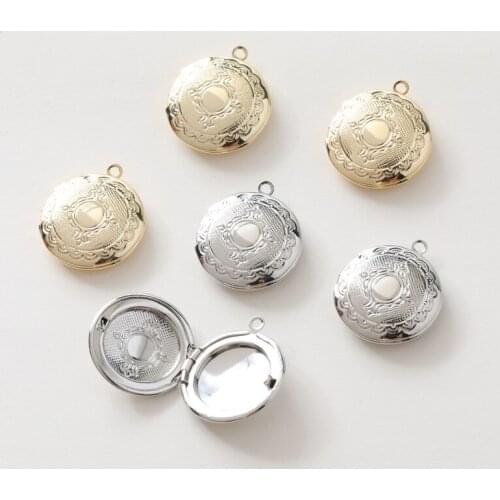 Toave Vintage Pendants