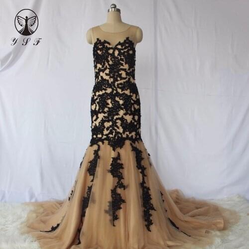 Fashion Illusion O Neck Appliqued Lace Sleeveless Contrast Color Sweep Train Mermaid Evening Dresses 2017