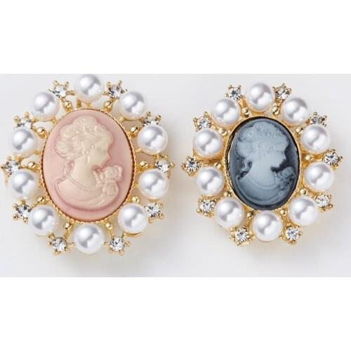 Vintage Style Head Statue Cameo Brooch Simulated-Pearl Rhinestone Enamel Brooch for Women Men Lapel Pin Jewelry Gift