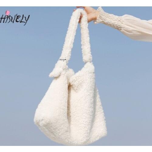 HISUELY Winter Lambswool Women Handbags Luxury Designer White Shoulder Bags Faux Fur Large Tote Female Messenger Bag Bucket Bag