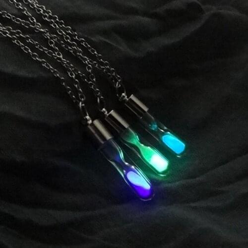 2021 Fashion Glass Hourglass Luminous Pendant Necklace Glow In The Dark Jewelry Women Halloween Gifts