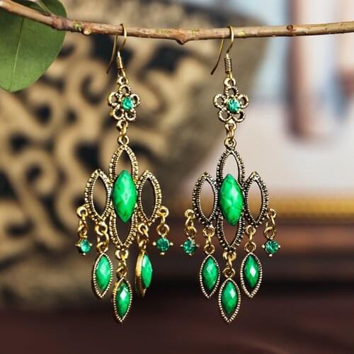 Ethnic Womens Geometric Hollow India Earrings Female European and American Vintage Bohemia Tassel Earring Green Crystal Jewelry