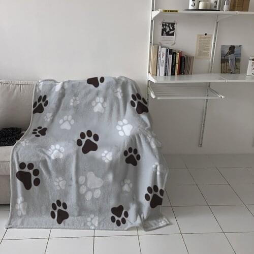 Bedroom Warm Blankets Dog Paw Black Gray Sofa Throw Blankets Childrens Baby Soft Blankets Airplane Portable Blanket